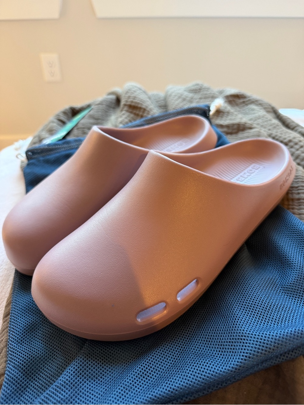 Bombas Friday Clog